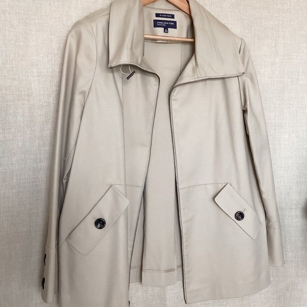 Jones New York Signature stretch swing trench coat